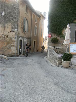 Cycling in Saignon